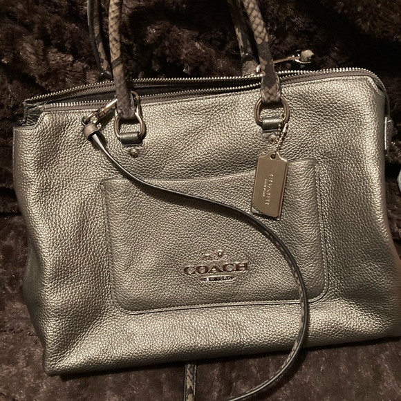 Grey Coach purse rarely used! - Picture 1 of 8